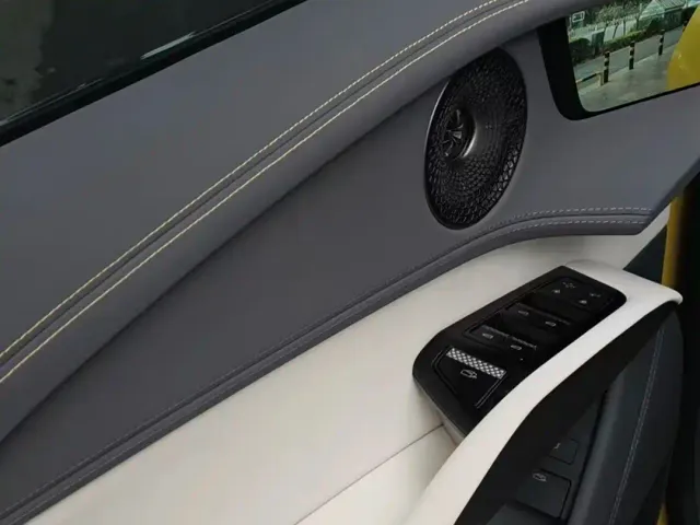 Lotus Eletre — Фото автомобиля 10