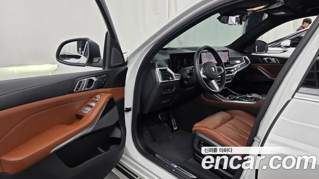 BMW X7 — Фото автомобиля 8