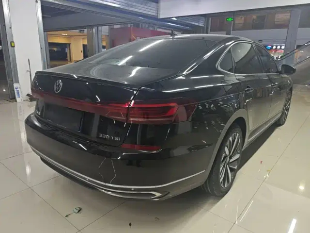 Volkswagen Passat — Фото автомобиля 6
