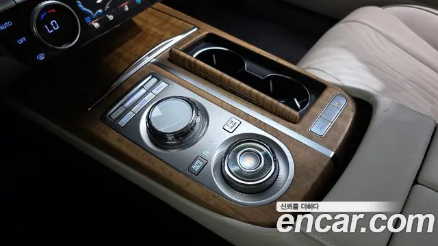 Genesis G80 Бензин 2.5 турбо AWD — Фото автомобиля 8