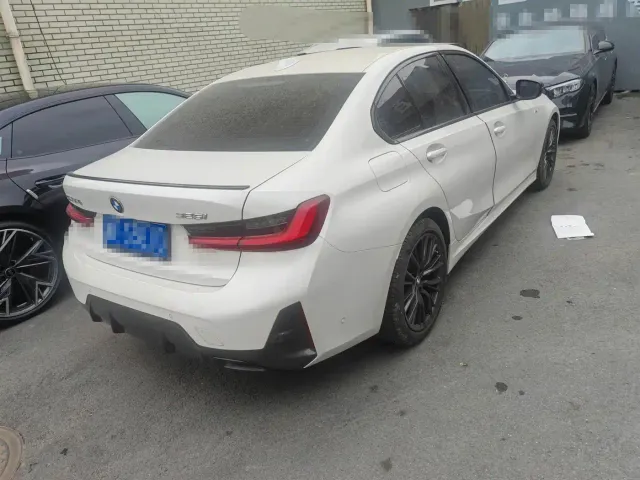 BMW BMW 3 Series 2024 325i M Sport Shadowline Package — Фото автомобиля 12