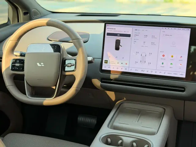 Li Auto i6 — Фото автомобиля 14