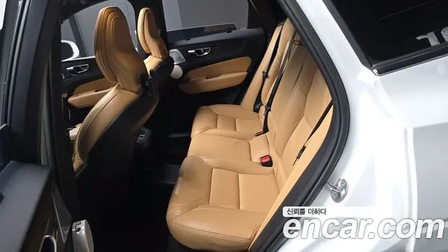 Volvo XC60 2nd Gen — Фото автомобиля 17