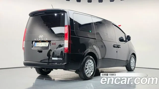 Hyundai Staria — Фото автомобиля 2
