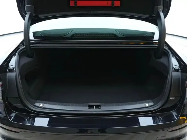 Volvo S90 — Фото автомобиля 10