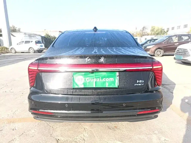 Hongqi H5 PHEV — Фото автомобиля 5