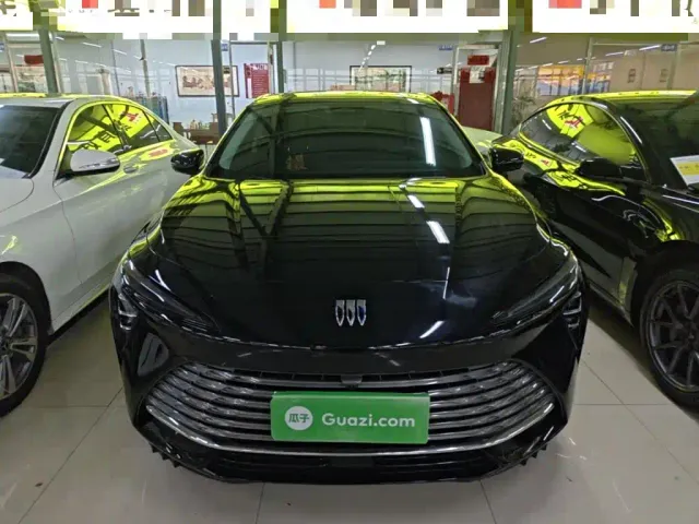 Buick LaCrosse — Фото автомобиля 2
