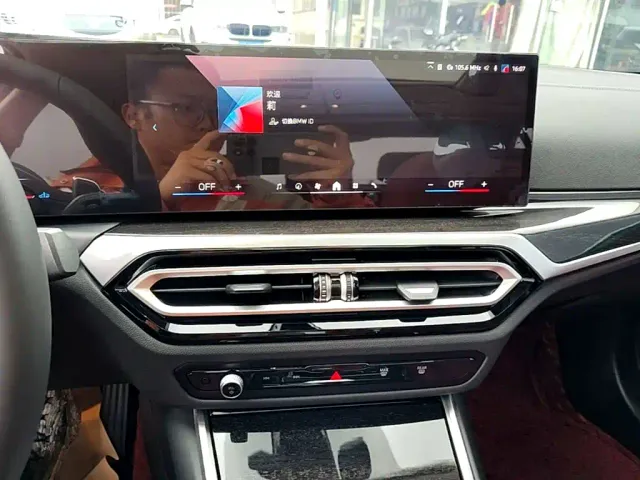BMW 3 Series — Фото автомобиля 12