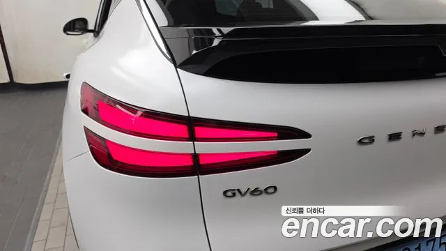 Genesis GV60 — Фото автомобиля 20