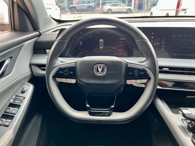 Changan CS75 Plus — Фото автомобиля 10