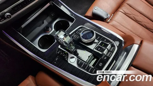 BMW X7 — Фото автомобиля 9