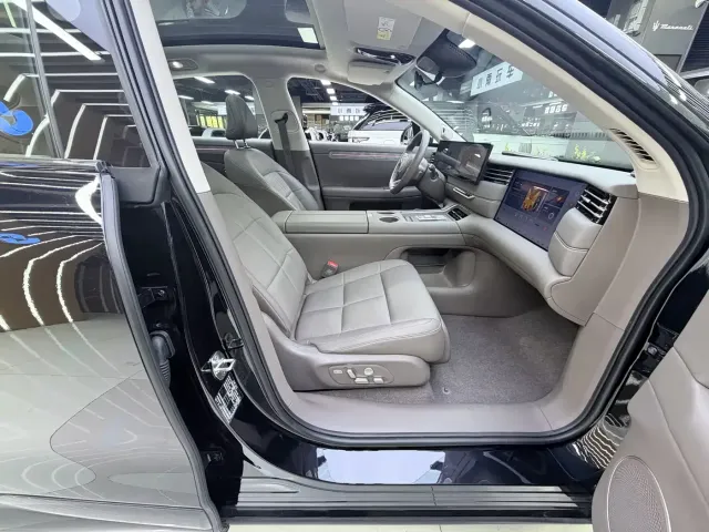 IM Motors IM LS6 2025 Extended Range Base — Фото автомобиля 7