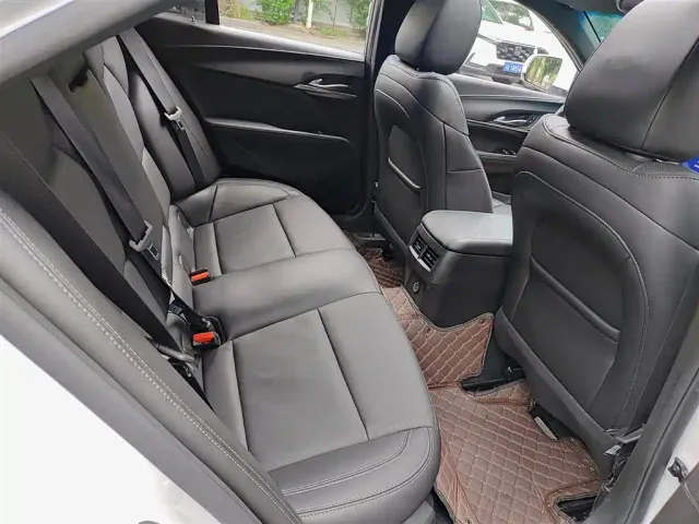 Cadillac CT4 — Фото автомобиля 11
