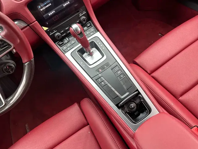 Porsche 718 — Фото автомобиля 16
