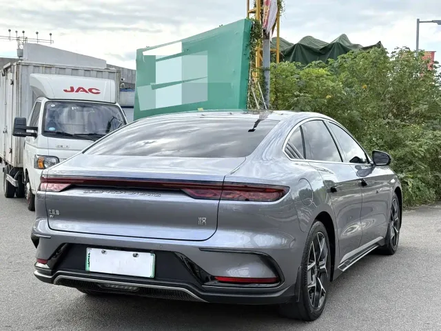 BYD Han — Фото автомобиля 9