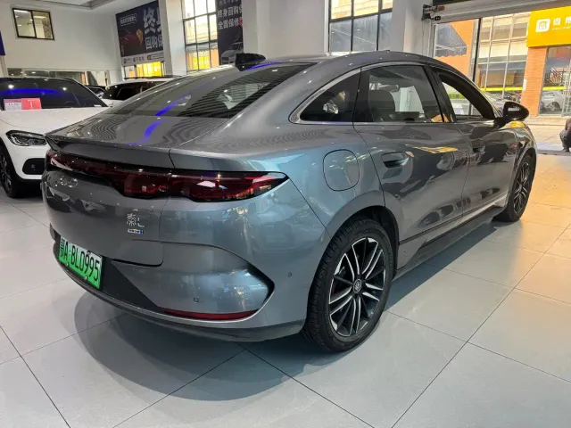 BYD Qin L — Фото автомобиля 9