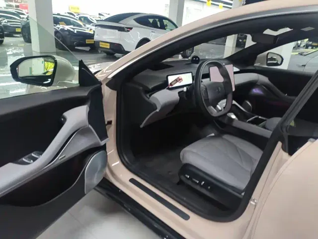 Nio ET5 Touring — Фото автомобиля 15