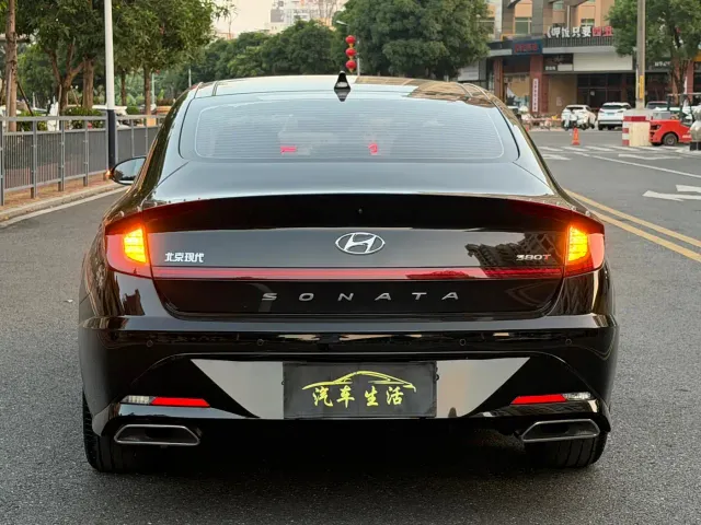 Hyundai Sonata — Фото автомобиля 5