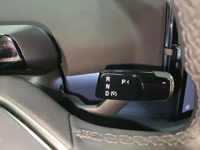 Volvo EX30 — Фото автомобиля 13