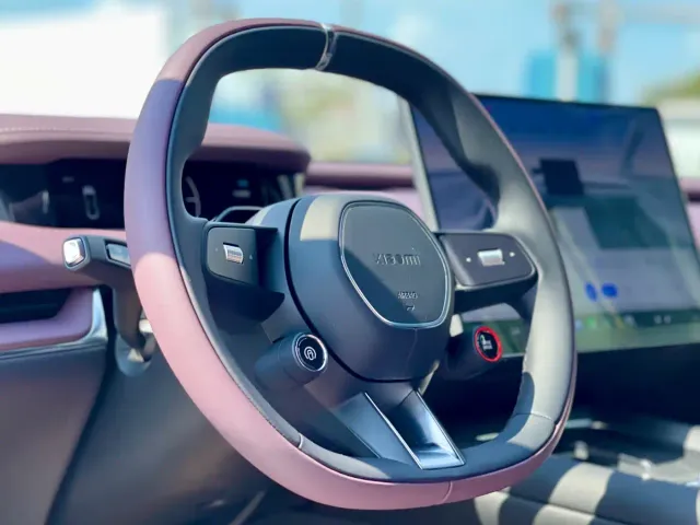 Xiaomi SU7 — Фото автомобиля 14