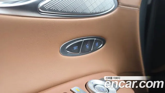 Genesis GV70 2.5T Бензин 2WD — Фото автомобиля 30