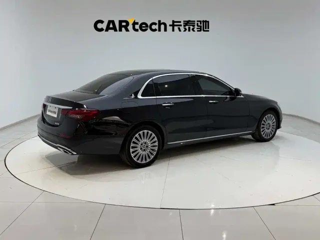 Mercedes-Benz E-Class — Фото автомобиля 11