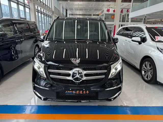 Mercedes-Benz V-Class — Фото автомобиля 2