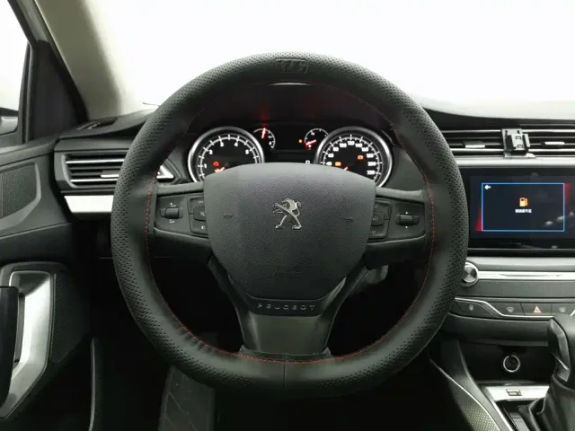 Peugeot 408 — Фото автомобиля 11