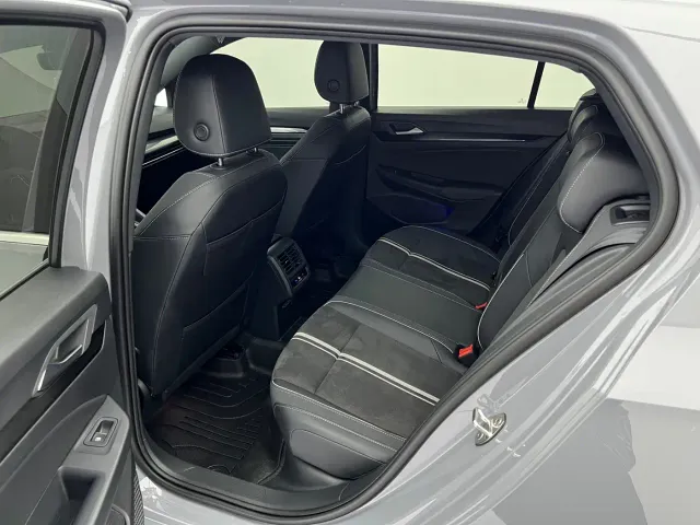 Volkswagen Golf — Фото автомобиля 14