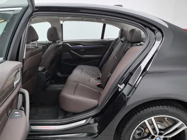 BMW 5 Series — Фото автомобиля 15