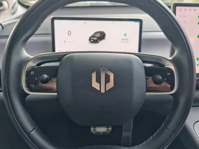 Leapmotor C10 — Фото автомобиля 12
