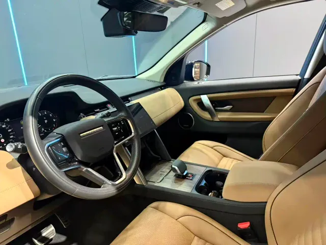 Land Rover Discovery Sport — Фото автомобиля 11