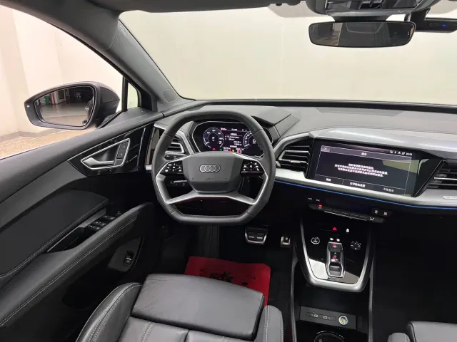 Audi Q4 e-tron — Фото автомобиля 20