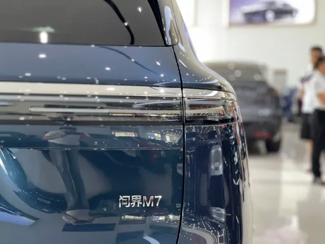 Aito M7 — Фото автомобиля 9