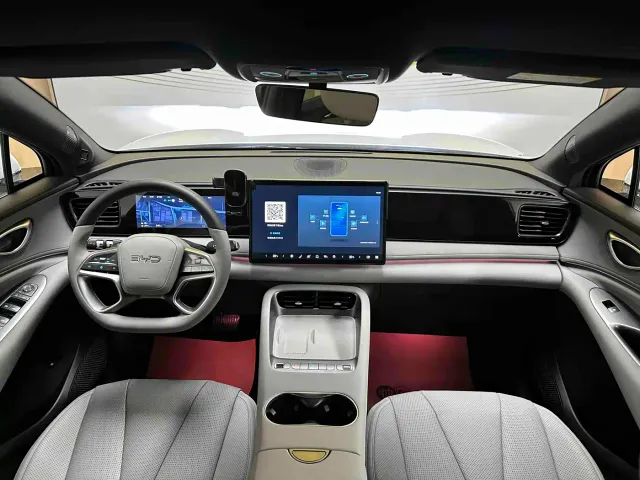 BYD Sealion 06 — Фото автомобиля 10
