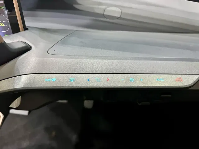 Wuling NanoEV — Фото автомобиля 13