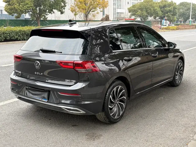 Volkswagen Golf — Фото автомобиля 6