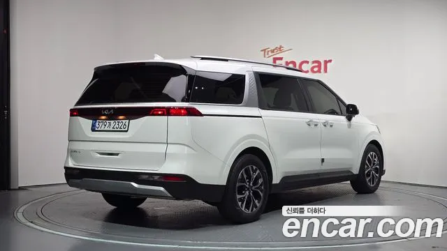 Kia Canival Carnival 4 поколение Дизель 9 мест Prestige — Фото автомобиля 2