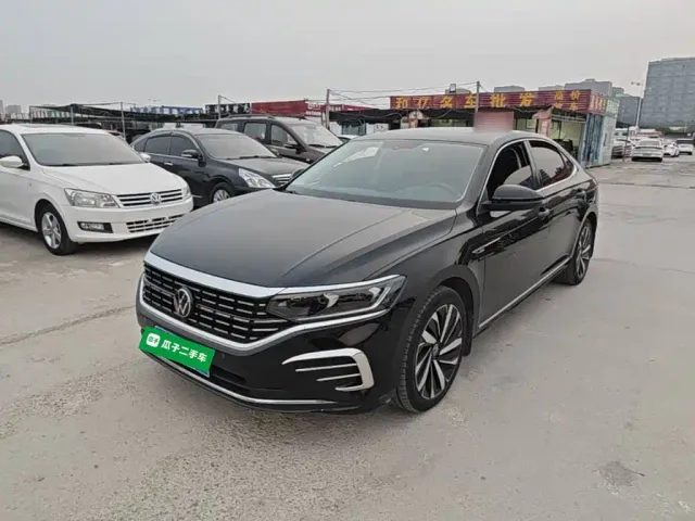 Фотография автомобиля — Volkswagen Passat