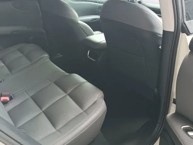 IM Motors IM LS6 2023 Max Standard Edition — Фото автомобиля 7