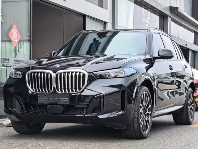 Фотография автомобиля — BMW X5