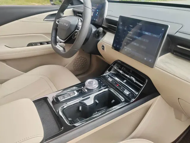 Wuling Starlight — Фото автомобиля 19