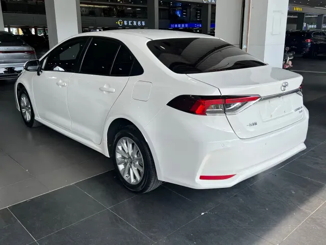 Toyota Corolla — Фото автомобиля 9