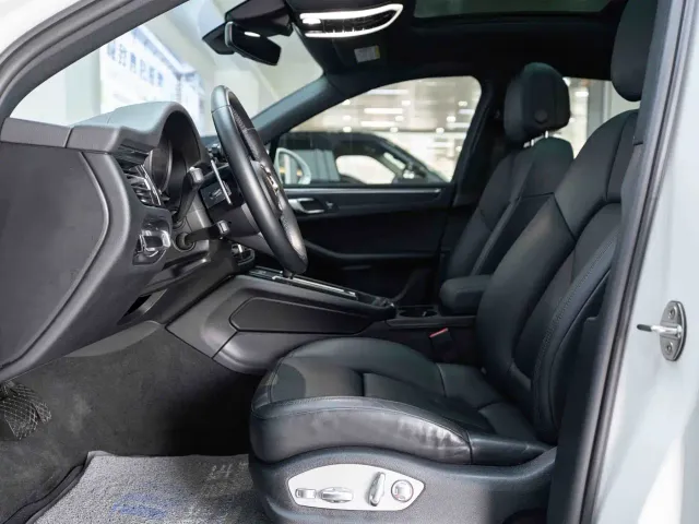 Porsche Macan — Фото автомобиля 16