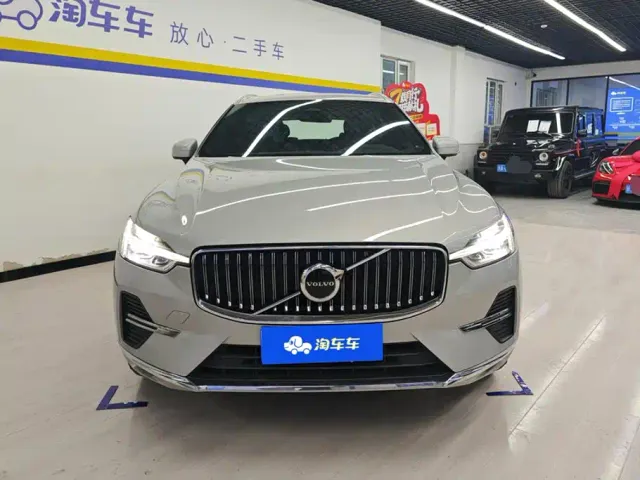 Volvo XC60 — Фото автомобиля 2
