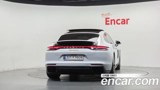 Porsche Panamera — Фото автомобиля 4