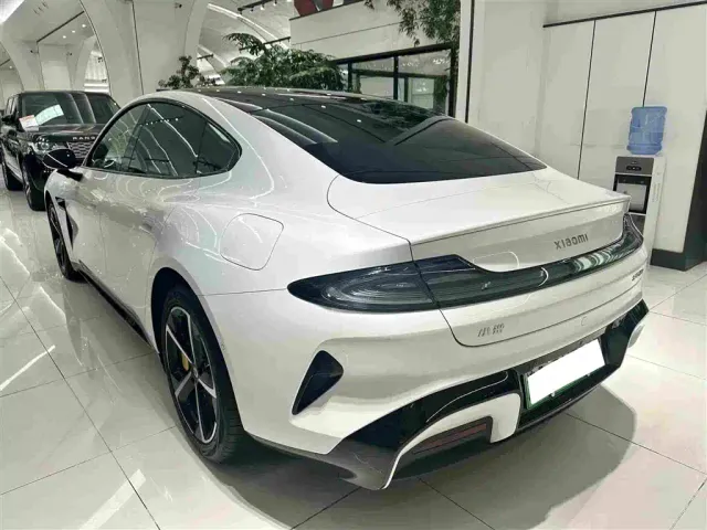 Xiaomi SU7 — Фото автомобиля 18