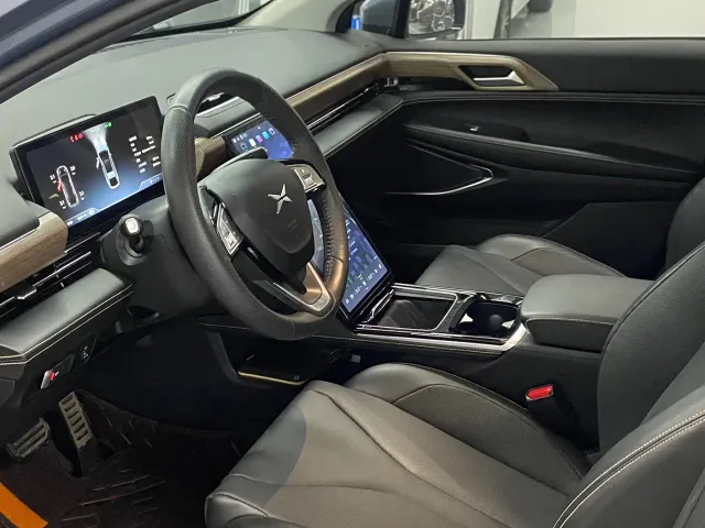 Xpeng P5 — Фото автомобиля 6