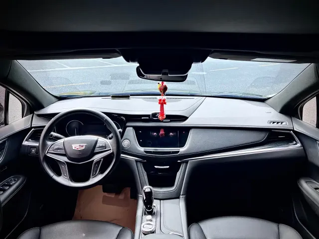 Cadillac XT5 — Фото автомобиля 18