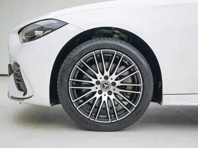 Mercedes-Benz C-Class — Фото автомобиля 14